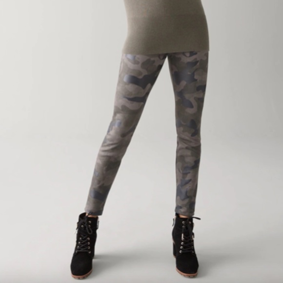 WHBM Camo Runway Leggings - Picture 3 of 6
